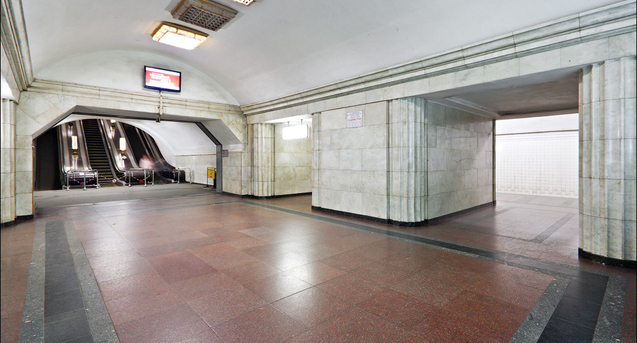 Київське метро пропонує Маску розмістити Tesla на станції «Арсенальна»
