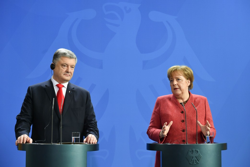 На зустрічі з Президентом України Ангела Меркель відзначила стабільність, довіру та економічне зростання – відео