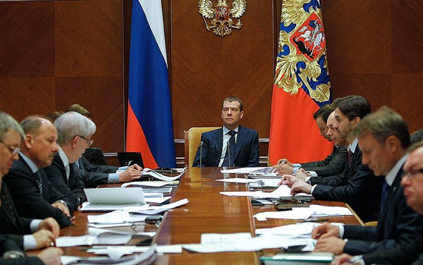 Уряд Росії подав у відставку повним складом