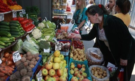 МОЗ дало дозвіл відкрити в Україні продуктові ринки