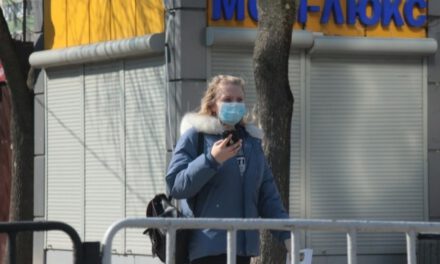 Міністр МОЗ повідомив, що українцям заборонять навіть перебуваня на вулиці удвох