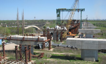 Мости в Запоріжжі: як згорталося та відновлювалося будівництво потягом більш ніж десятиліття