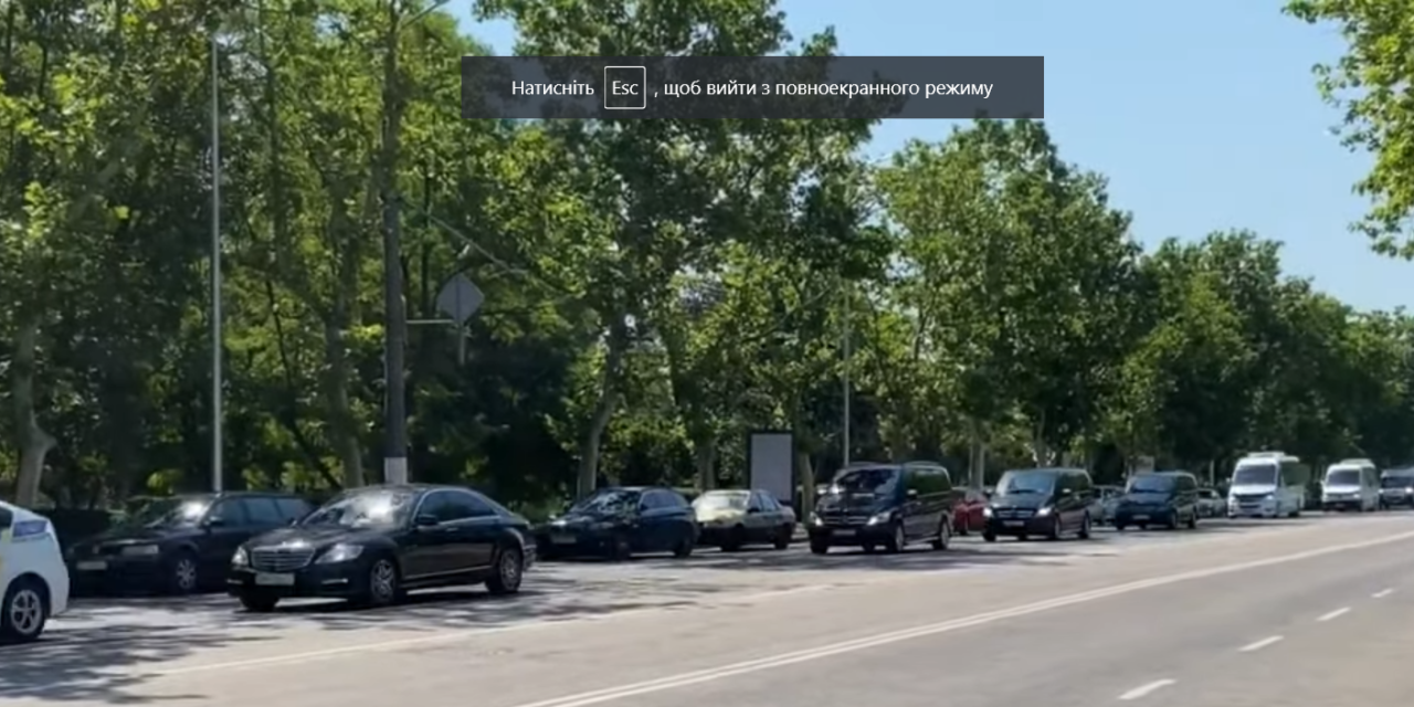 В Одесі зняли на відео кортеж з “велосипедів” Зеленського – відео