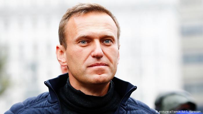 Навального підключили до апарату ШВЛ, він у комі