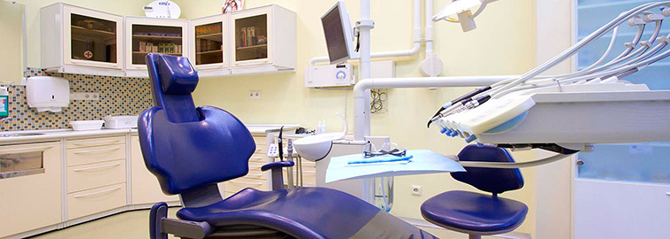 На прийомі в стоматолога померла пацієнтка, лікарю оголошено підозру