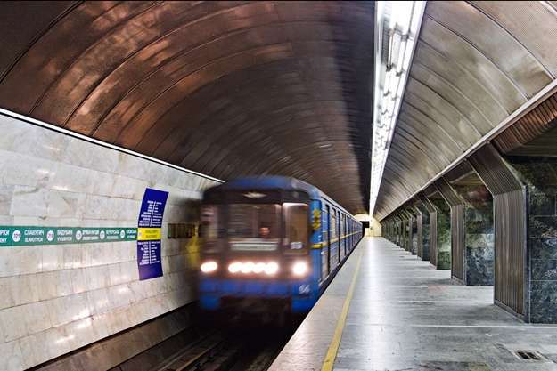 Метрополітен Києва анонсує можливе тимчасове закриття кількох станцій