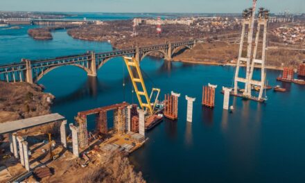 Компанія, що зводить мости у Запоріжжі оприлюднила графік робіт на 3 місяці