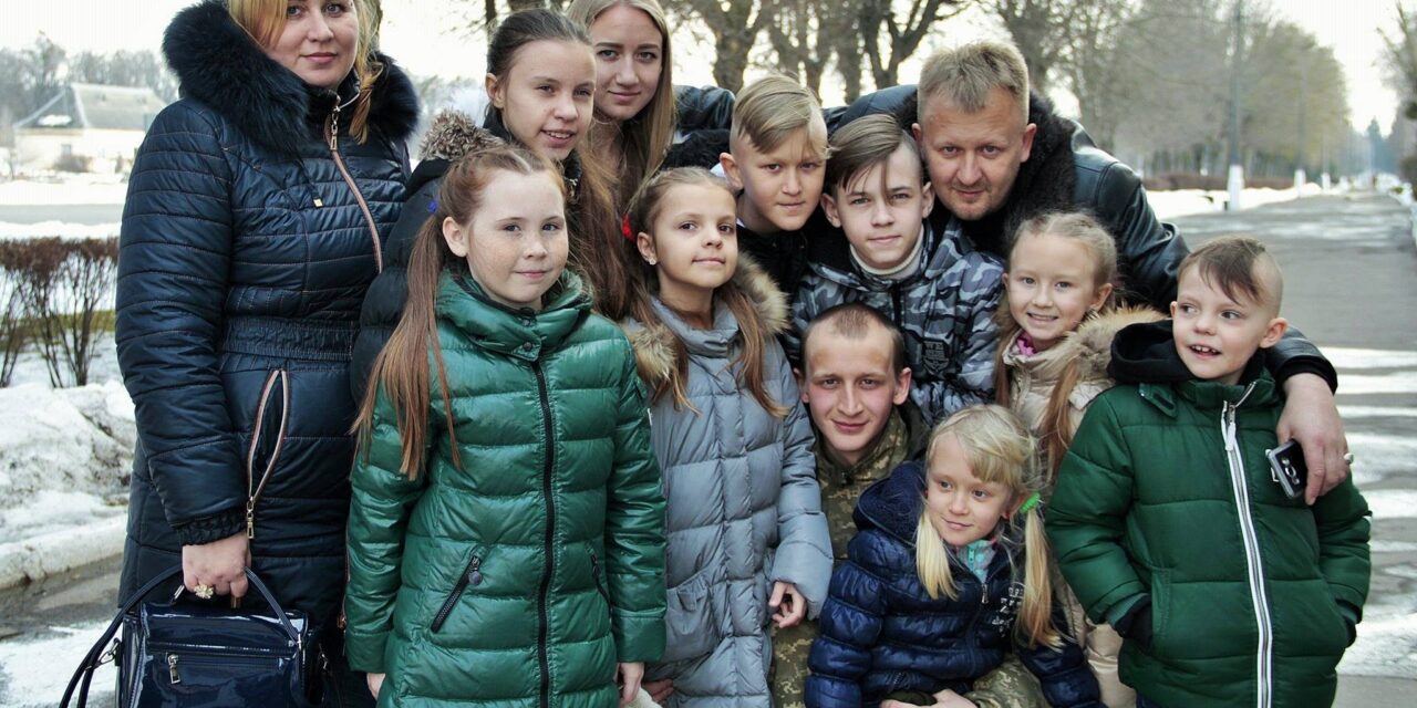 Президент фонду “Щаслива дитина” дорікнув суспільству та владі за трагедію в багатодітній родині на Київщині