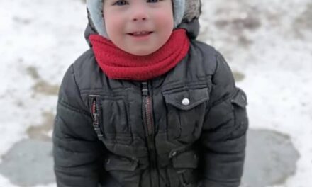 На Київщині зник 2 річний хлопчик, всю ніч шукали – не знайшли