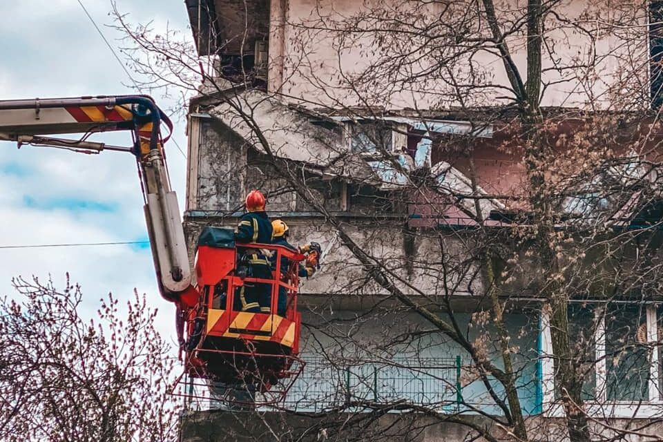 У Шевченківському районі столиці впав балкон