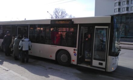 Маршрут руху кількох автобусів у Запоріжжі змінять через реконструкцію