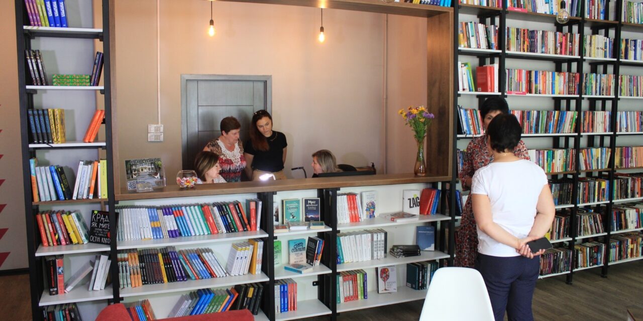 У Запоріжжі забуті бібліотеки перетворили на сучасні мультимедійні простори – фото