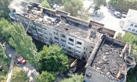 Скандальна фірма виконуватиме ремонт постраждалого будинку в Запоріжжі