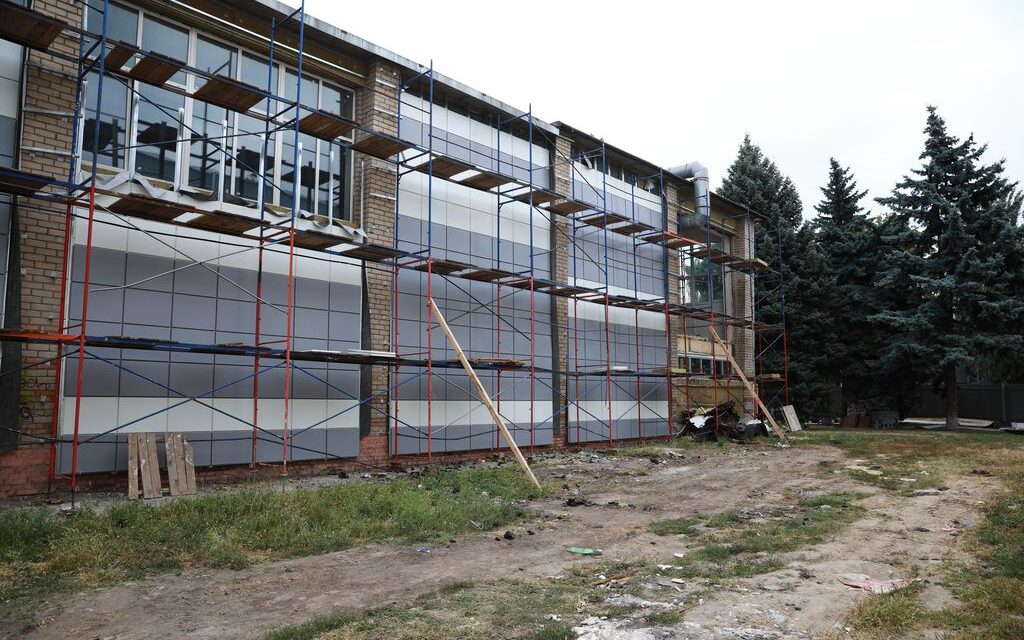 Названо строки завершення реконструкції фасаду ШВСМ у Запоріжжі