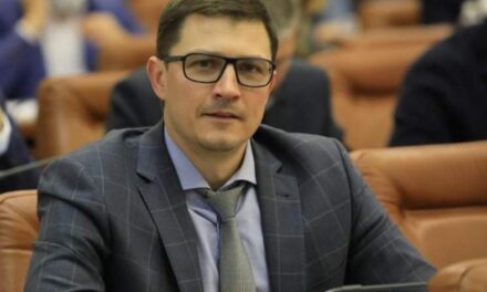 Наумов написав заяву про звільнення з посади заступника міського голови Запоріжжя