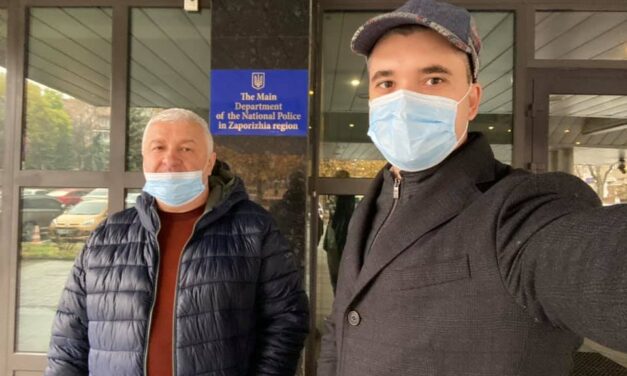 Поки правоохоронці розшукують ексголовного лікаря запорізької інфекційної лікарні, його адвокат заявив, що Шинкаренко нікуди не тікає