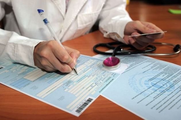 Невакциновані фахівців в Запоріжжі залишаться без лікарняних, надбавок та іншого
