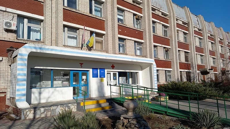 В одній з лікарень Запоріжжя виділили чотири поверхи для лікування хворих на Covid-19