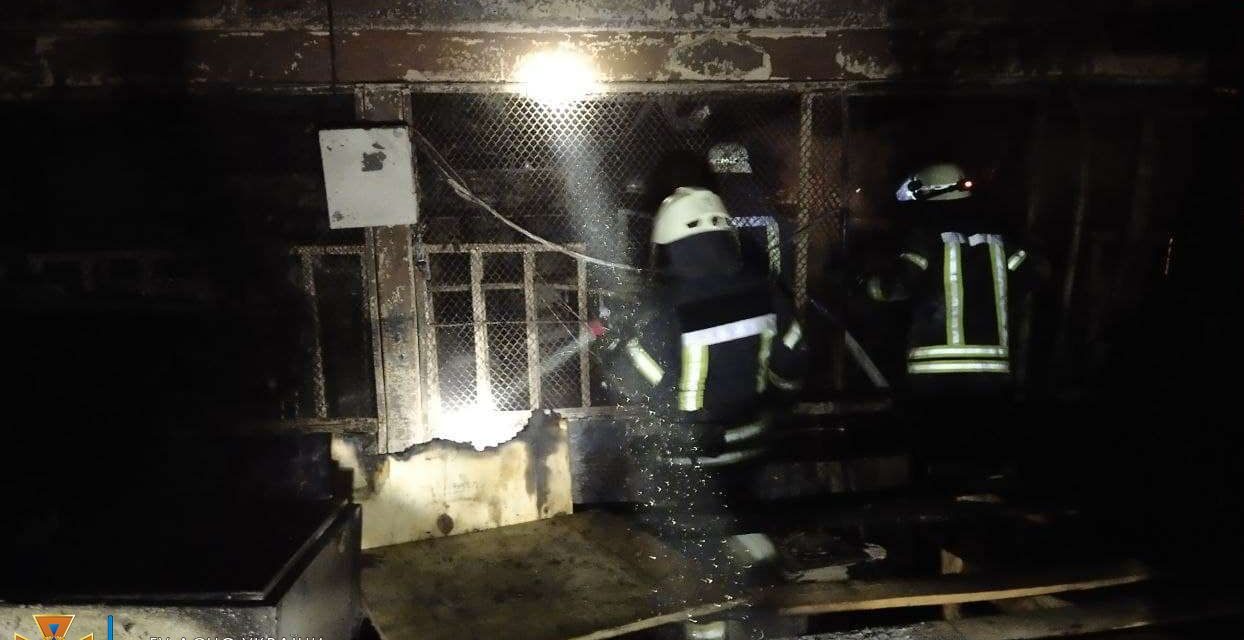 У Запоріжжі на території заводу сталася пожежа – фото