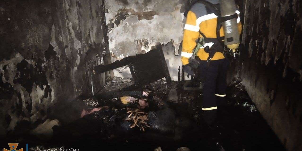 У Запоріжжі на пожежі загинула жінка – фото