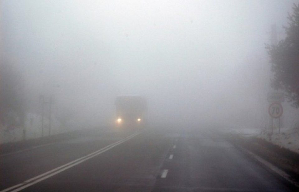 Мешканців Запоріжжя та Запорізької області попереджають про погану видимість на дорозі