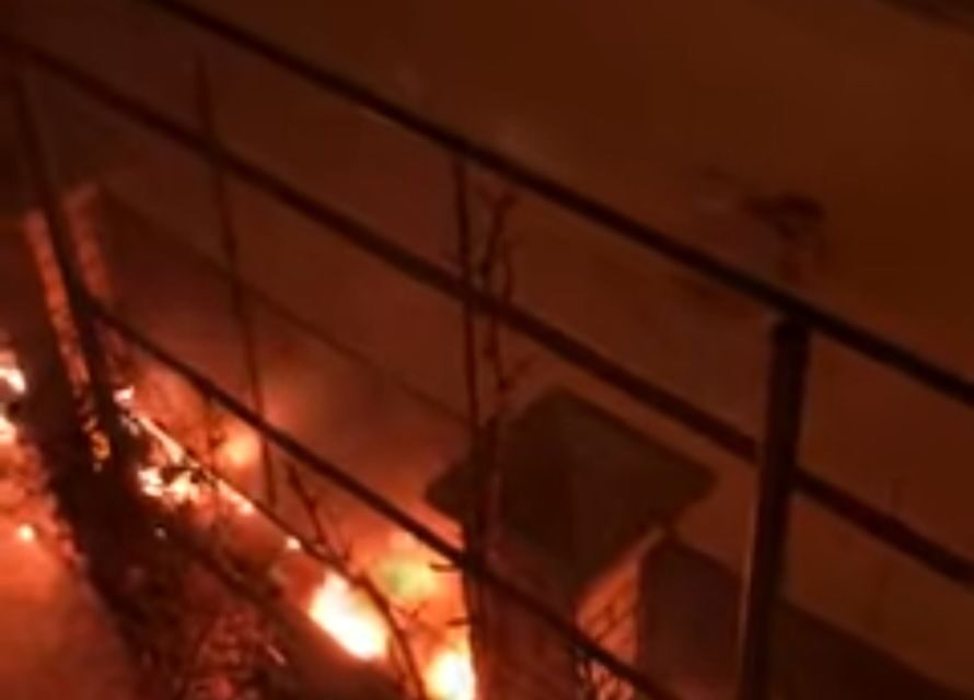 У Запоріжжі горів будинок адвоката, родина підозрює, що це був підпал – відео